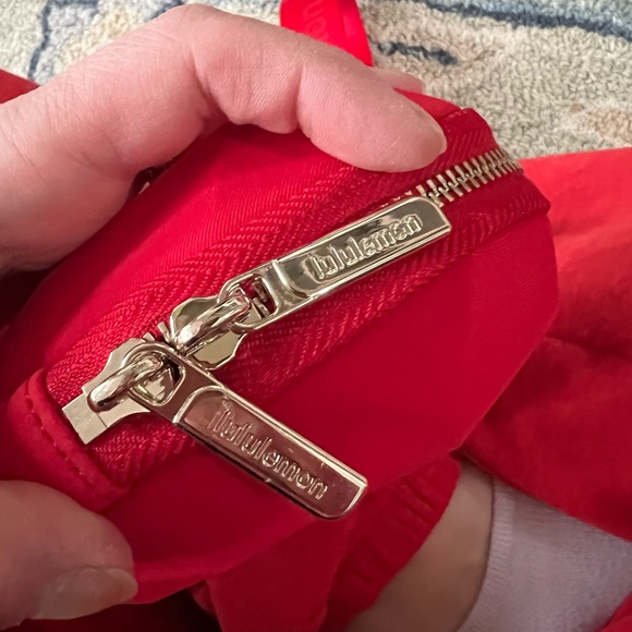 Lululemon heart Wristlet red Keychain - Picture 4 of 6